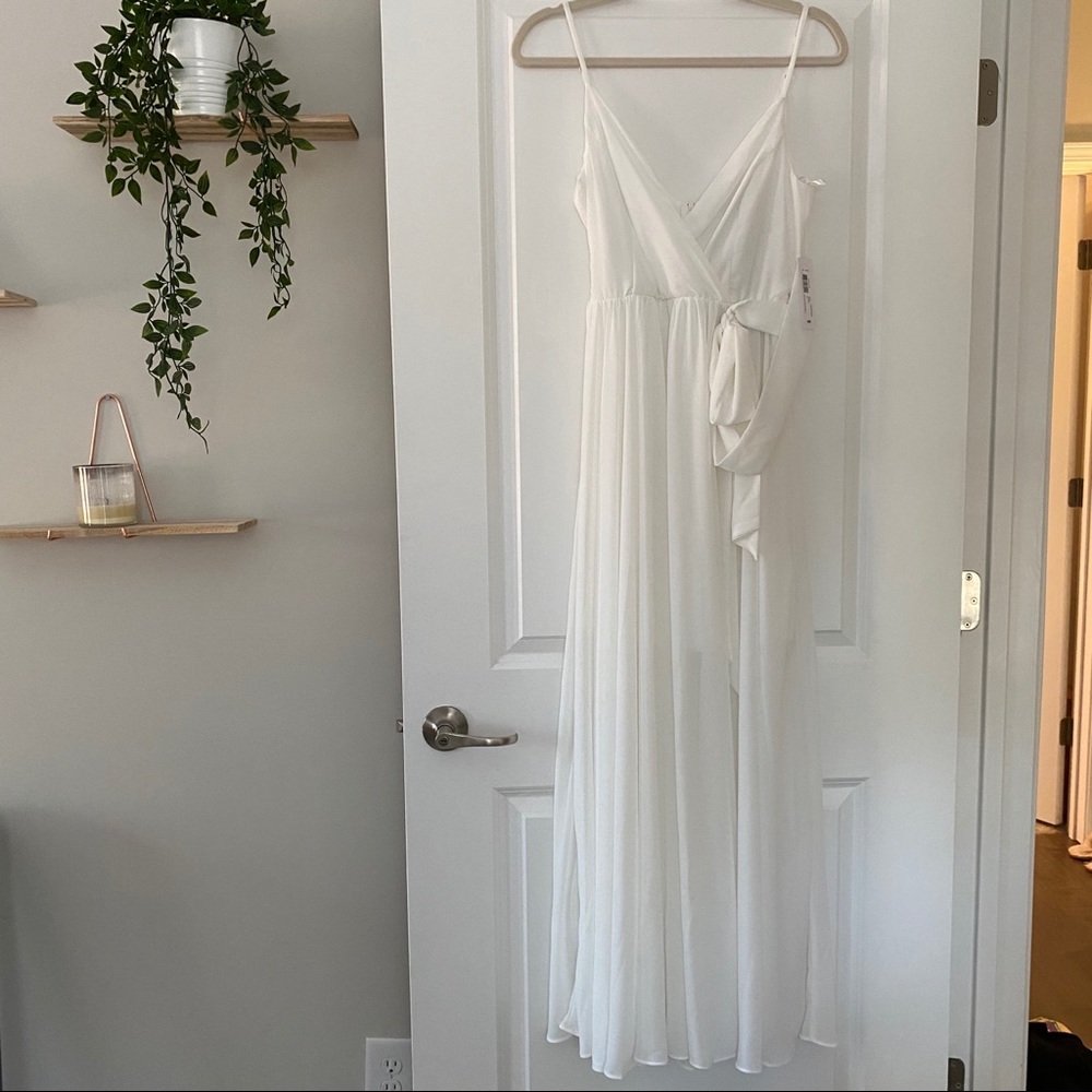 Elegant White Maxi Dress